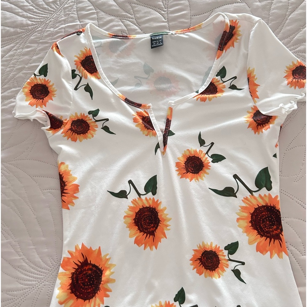 SHEIN xs sunflowers 🌻 short stretch dress